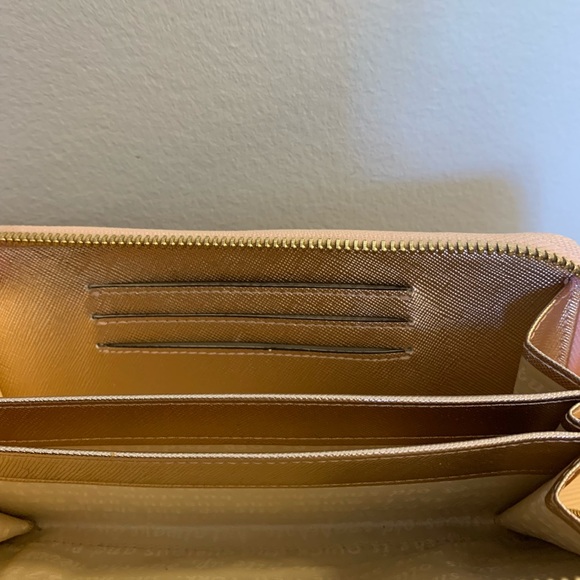 Kate Spade Wallet - Picture 4 of 5